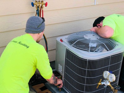 Should Radiator Fan Turn on When AC is On? Cooling Essentials!